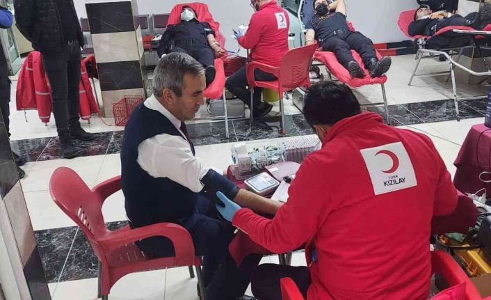 Polisten kan bağışı