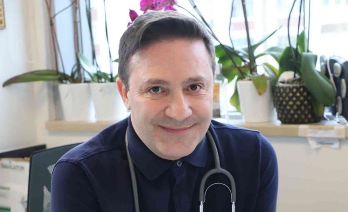 Profesör Özkaya uyardı: "Bu şekilde giderse hastalara yer bulamayacağız, vatandaşın aşı tereddüdü yoğun bakımları doldurdu"