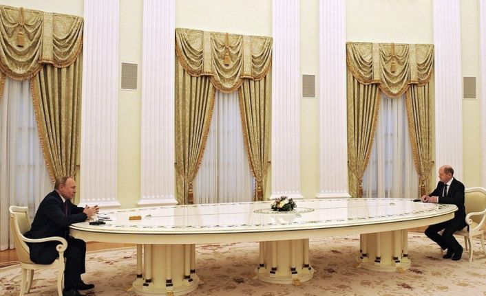 Putin ve Scholz görüştü