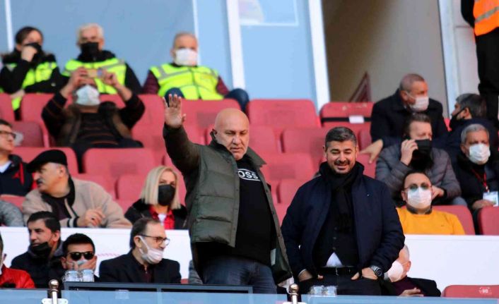 Samsunspor Başkanı Yıldırım: “Süper Lig’de olsak ilk 5’te olma şansımız yüksekti”
