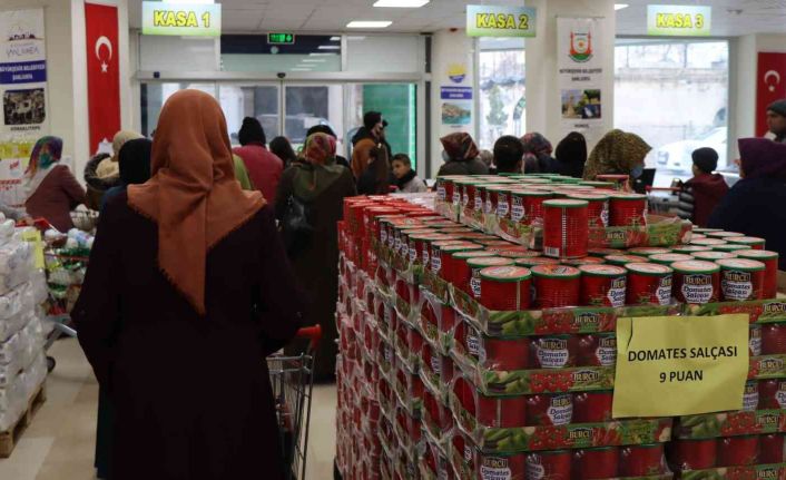 Şanlıurfa’da her ay 10 bin ihtiyaç sahibi sosyal marketten alışveriş yapıyor