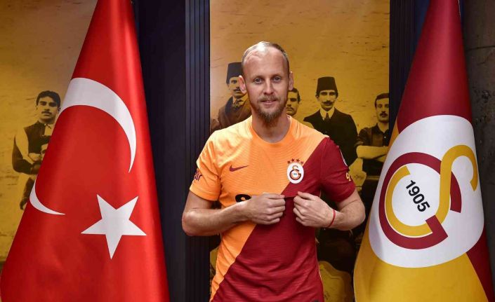 Semih Kaya: "Bu değerli armayı tekrar üstümde taşıyacağım için gururlu ve mutluyum"