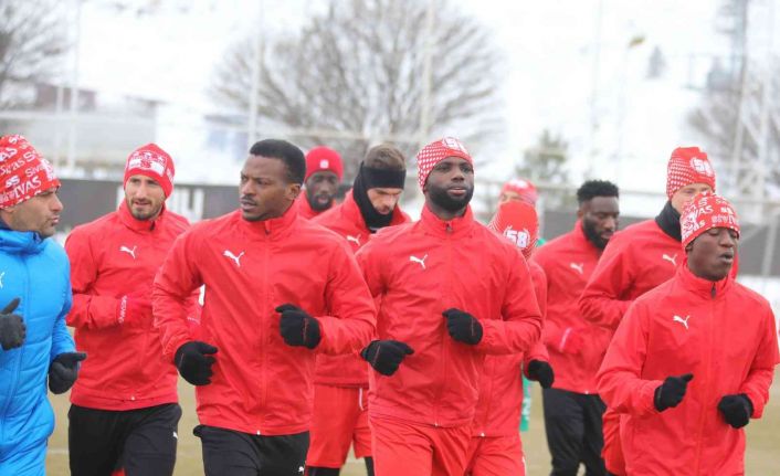Sivasspor, Karagümrük maçına 3 puan parolasıyla hazırlanıyor