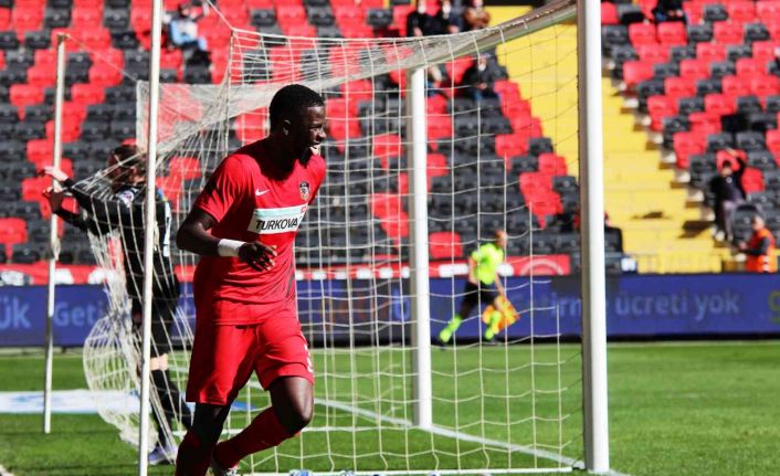 Spor Toto Süper Lig: Gaziantep FK: 3 - DG Sivasspor: 1 (İlk yarı)