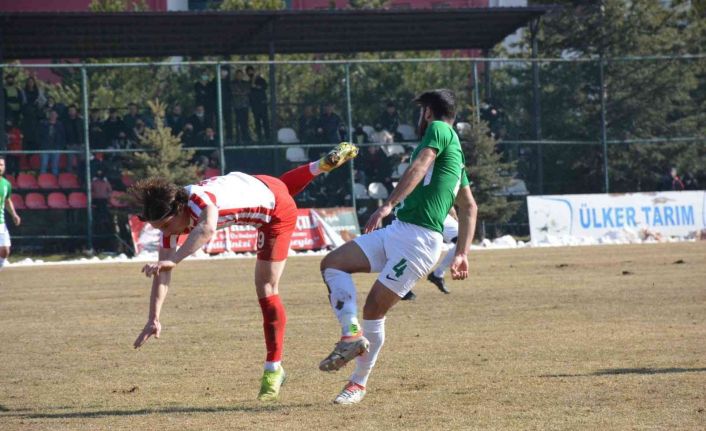 Şuhut Belediye Hisarspor, Emirdağ Spor’a 4-1 mağlup oldu