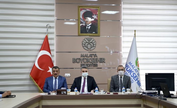 Türkiye’nin en büyük iç mekanına sahip millet kütüphanesinin sunumu yapıldı