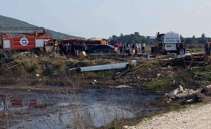 Yangında küle dönen evde, emekli öğretmenin cesedine ulaşıldı