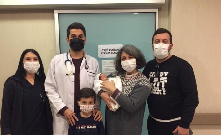 31 haftalıkken 1 kilo 370 gram doğan Tanem bebek sağlığına kavuştu