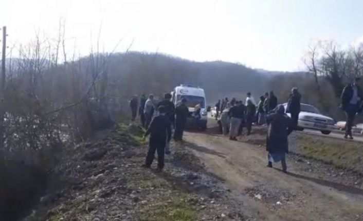 5 kişinin bulunduğu araç dere yatağına uçtu