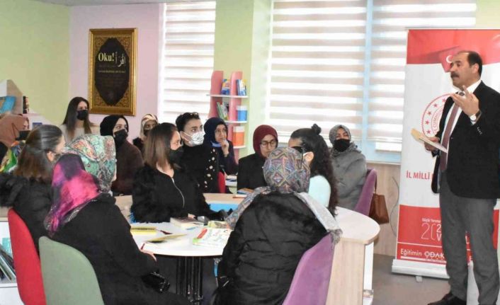 Aileler Kitapla Buluşuyor, Okul Kütüphaneleri Canlanıyor Projesinin tanıtımı yapıldı