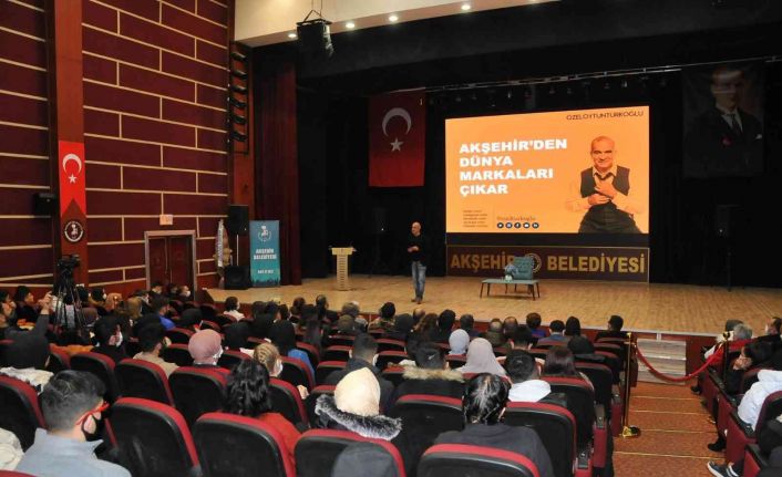 "Akşehir’den Dünya Markası Çıkar" konulu konferans düzenlendi
