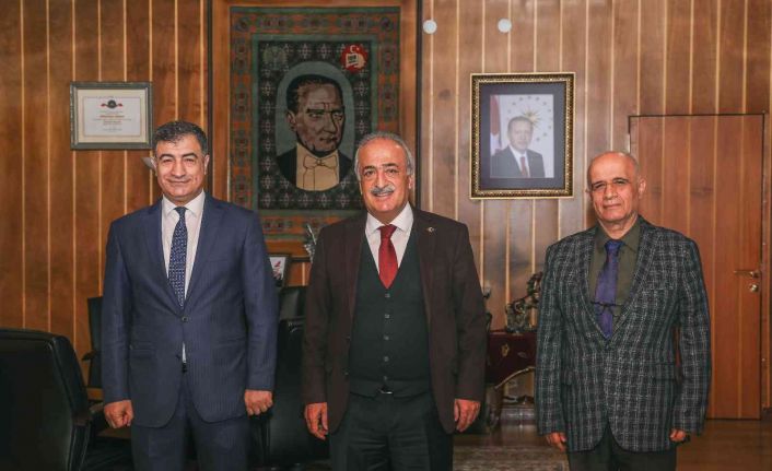 Atatürk Üniversitesi rektör yardımcılığı görevinde devir teslim töreni yapıldı