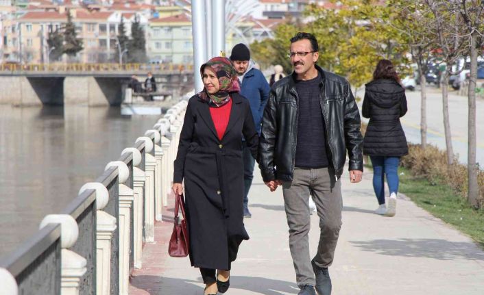 Aynalara küsmüştü, 47 kilo verince gören tanıyamadı: "Huriye abla sen misin?"