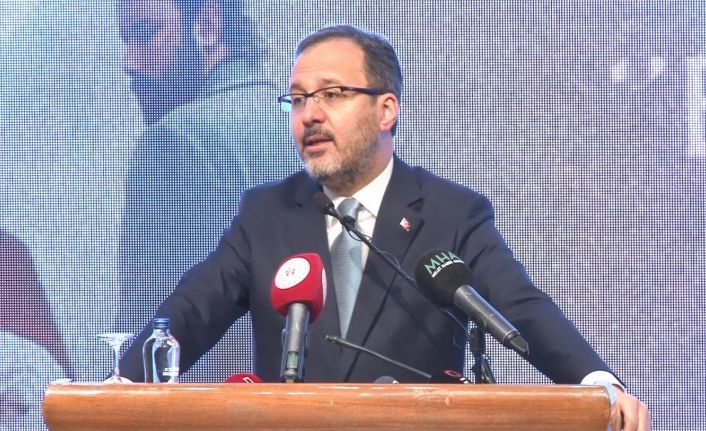 Bakan Kasapoğlu: “Yeni nesillere ‘Akif şuurunu’ hissettirmeyi milli görev addediyoruz”