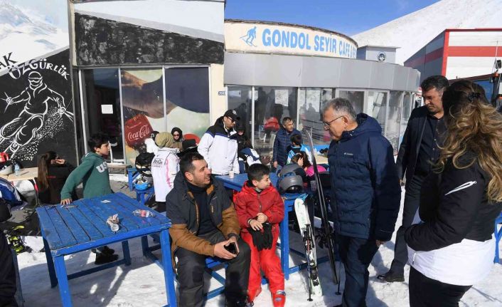 Başkan Büyükkılıç: "Erciyes Türkiye’mizin yüz akıdır"