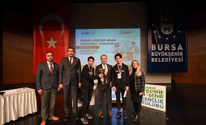 Bursa’da münazara turnuvasında şampiyon belirlendi