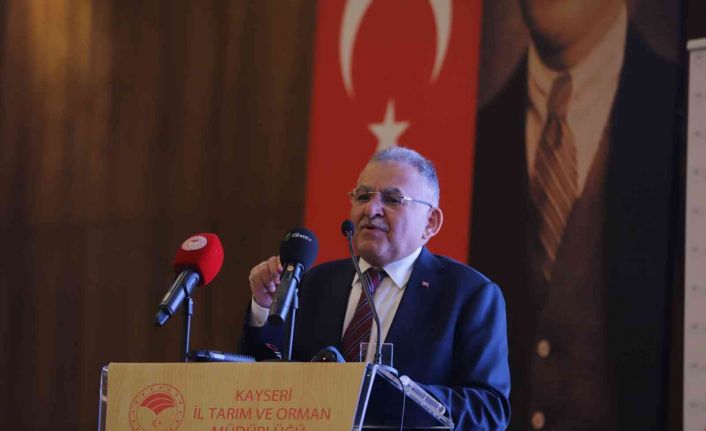 Büyükkılıç, İç Anadolu Bölgesi Bilgilendirme ve İstişare Toplantısı’nda tarım desteklerini anlattı