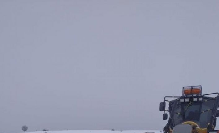 Cerit Yaylası’nda kar kalınlığı yarım metreyi aştı