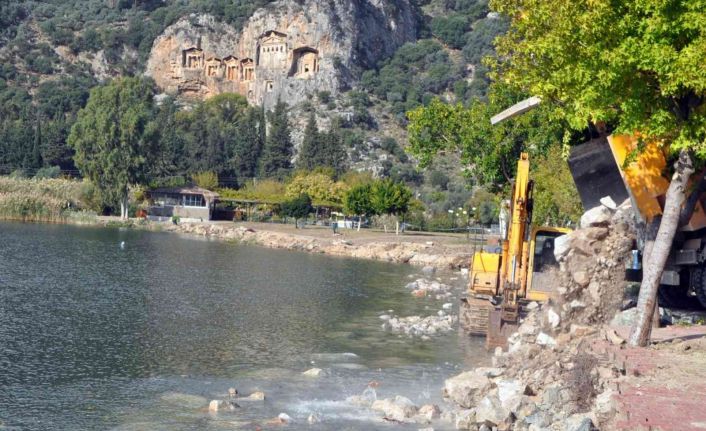 Çevre Bakanı Kurum: Dalyan’da Çevreye uyumlu doğal malzeme ve materyaller kullanılacak
