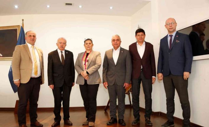 CHP ve İYİ Partili isimler Başkan Çerçioğlu ile bir araya geldi
