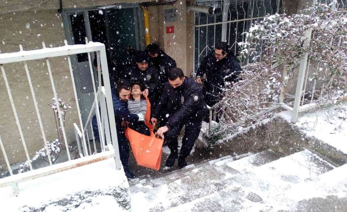 Çorlu’da akraba dehşeti: Üvey teyzesini vahşice öldürdü, eşini de yaraladı