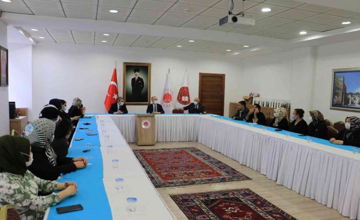 Cumhuriyet Başsavcısı İnal, adliyede görevli şehit yakınları ile bir araya geldi