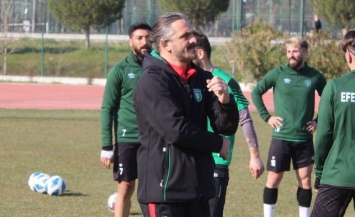 Efeler 09 SFK Teknik Direktörü Boyar; "Umudumuzdan hiç bir şey kaybetmedik"