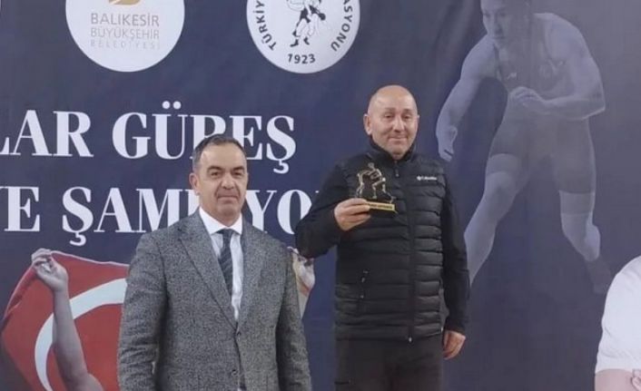 Hakkarili antrenör ‘en centilmen antrenör’ ödülüne layık göründü