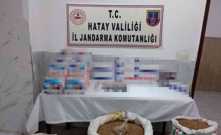 Hassa’da bakkal da 140 kilo kaçak tütün, 100 paket sigara ele geçirildi