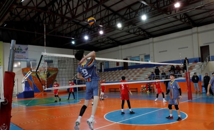 İnegöl’de okullar arası ‘Kurtuluş Kupası’ başladı