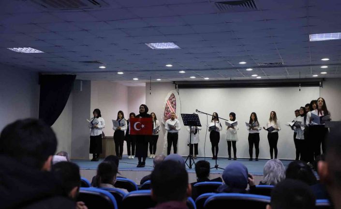 “İstiklal Marşı ve Mehmet Akif Ersoy “ adlı şiir dinletisi ve oratoryo düzenlendi