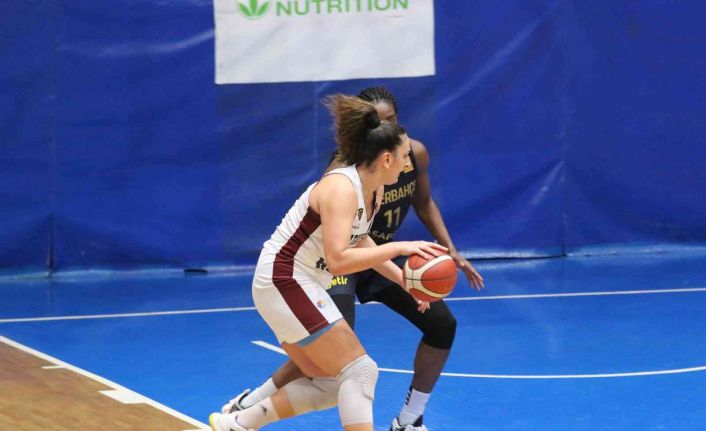 Kadınlar Basketbol Süper Ligi: Hatayspor: 49 - Fenerbahçe Safiport: 91