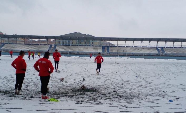 Kars 36 Spor Artvin Çoruh karşılaşması hazırlıklarını sürdürüyor