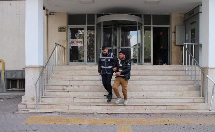 ’Kasten öldürme’ suçundan aranan şahıs polisten kaçamadı