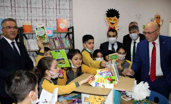 Kayseri’de kütüphanesiz okul yok