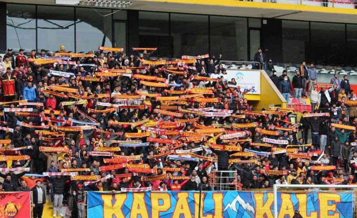 Kayserispor-Konyaspor maçını 7 bin 212 taraftar statta izledi