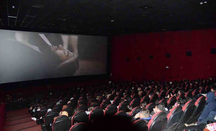 Kırsalda yaşayan çocuklar sinema keyfi yaşadı