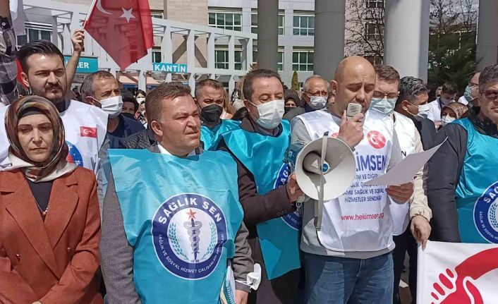 Kırşehir’de hasta yakınlarının darp ettiği sağlıkçılar için ortak açıklama