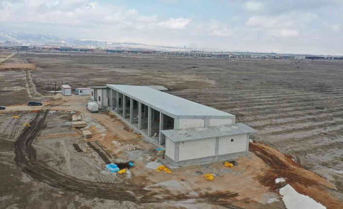 Konya Büyükşehir Belediyesi Sanayi İtfaiye Merkezi hızla yükseliyor
