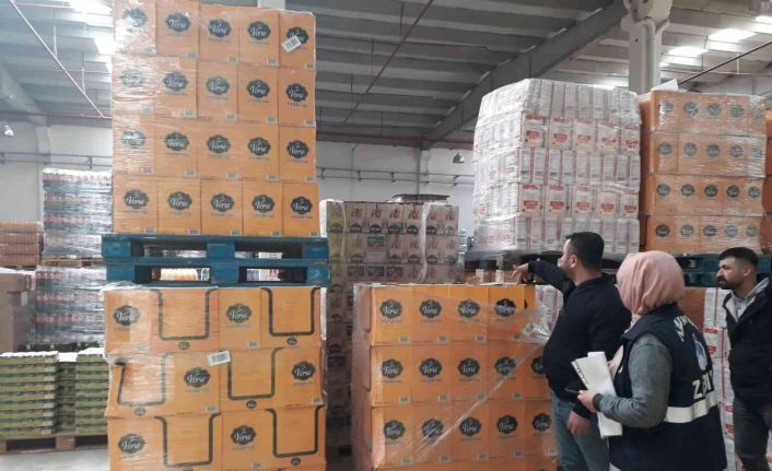 Market depolarına şok baskın, stoklanmış 10 ton sıvı yağ tespit edildi