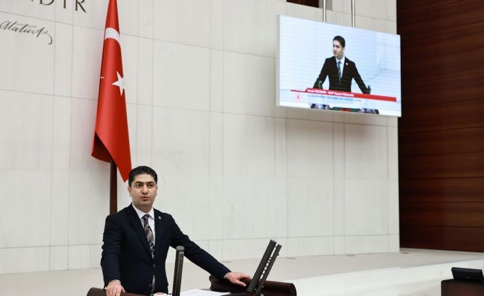 MHP’li Özdemir: "Para ve silaha karşı galip gelebilecek olan, insanlığın bizatihi kendisidir"
