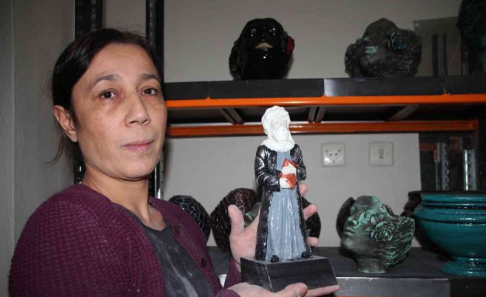 (ÖZEL) Emekli olduktan sonra can sıkıntısıyla başladığı işte şimdi bir atölyesi var
