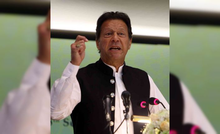 Pakistan’da parlamentoya Başbakan Khan’ın görevden alınması için gensoru önergesi verildi