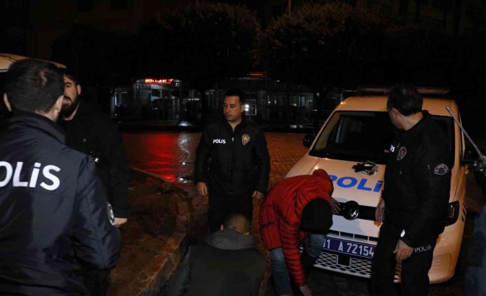 Polisten kaçıp yakalanınca, "Biz polislerimizi seviyoruz" dedi