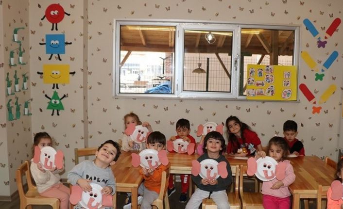 Sivas AKD KIDS ailesi 14 Mart Tıp Bayramını kutladı