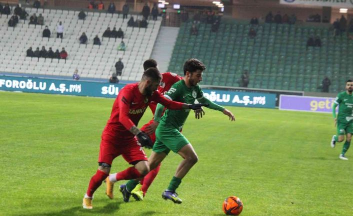 Spor Toto Süper Lig: GZT Giresunspor: 1 - Gaziantep FK: 1 (İlk yarı)