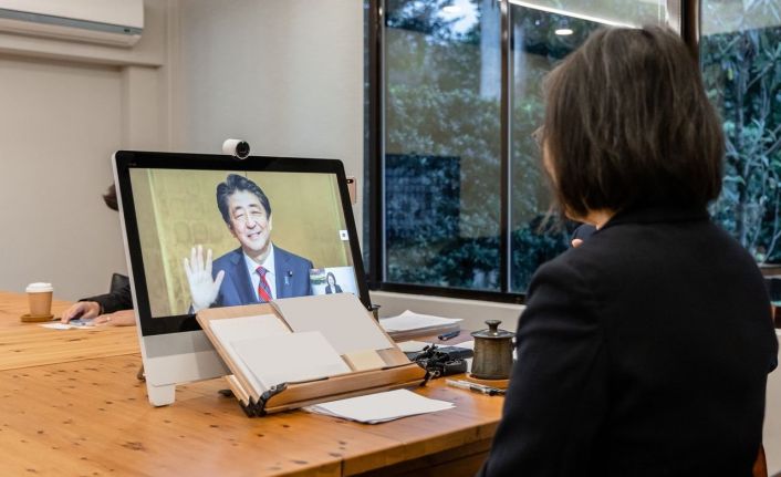 Tayvan Lideri Tsai Ing-wen, Japonya’nın eski Başbakanı Abe ile görüştü