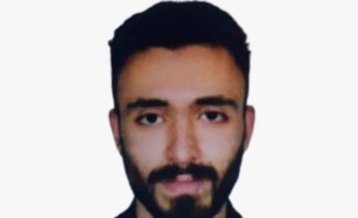 Ümraniye’de polis noktasından kaçan 3 şüpheliden ikisi vurularak yakalandı