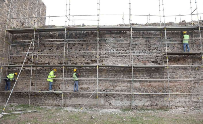 UNESCO listesindeki Diyarbakır Surlarının 5’inci etap restorasyon çalışmaları başladı