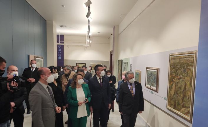 Usta Türk kadın sanatçılarının eserlerinden oluşan Renk Ahenk Mihenk sergisi açıldı